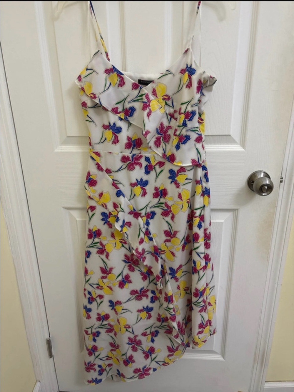 Banana Republic White Floral V-Neck Top with Pink Blue Yellow Green Accents